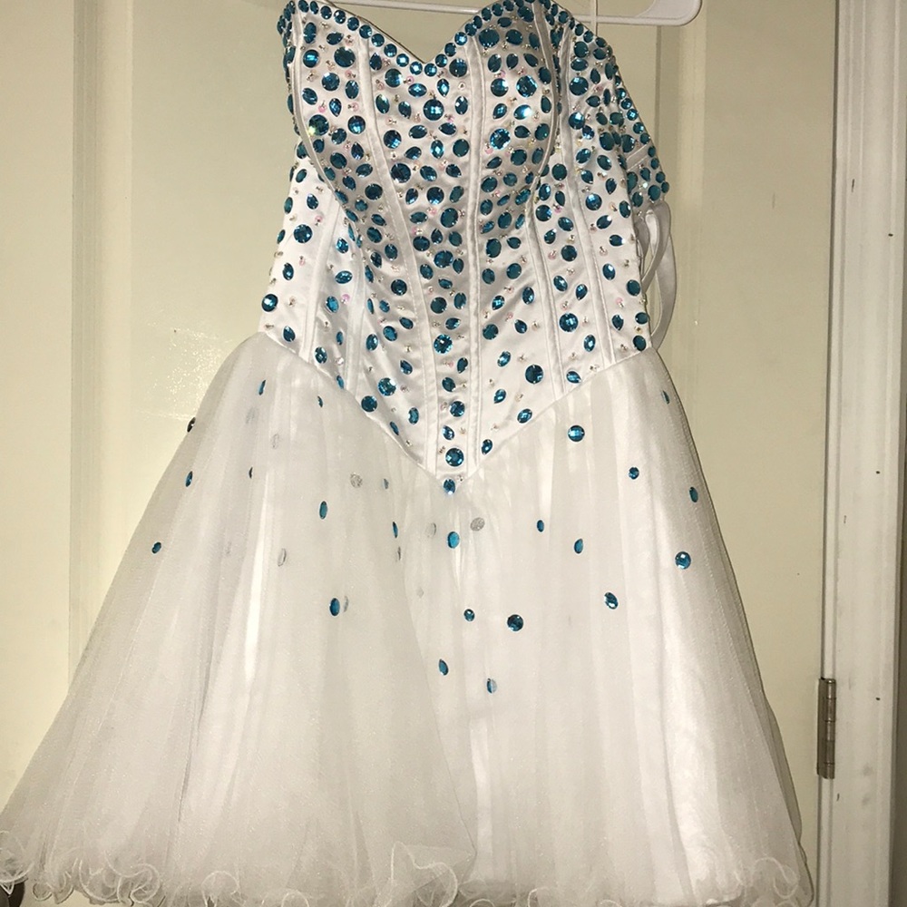 White poofy dress
